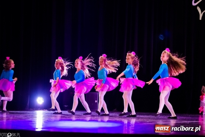 Zdjęcie w galerii na portalu naszraciborz.pl: Wielka taneczna uczta z zespołem SKAZA wiadomości z regionu