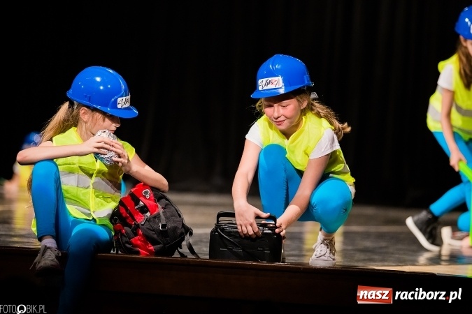 Zdjęcie w galerii na portalu naszraciborz.pl: Wielka taneczna uczta z zespołem SKAZA wiadomości z regionu