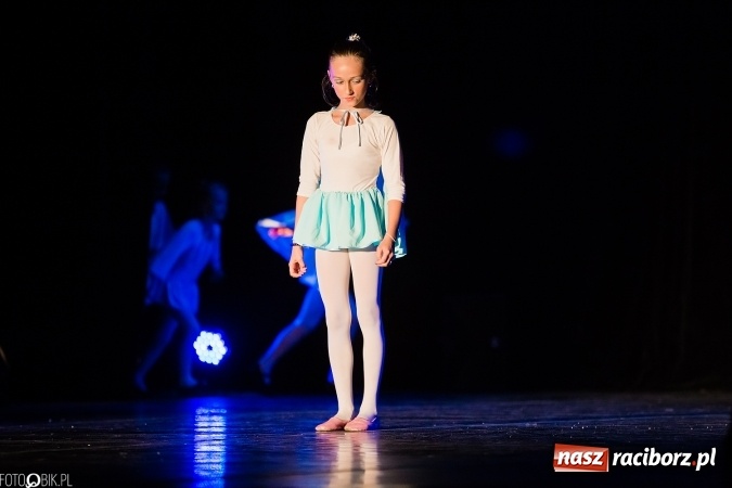 Zdjęcie w galerii na portalu naszraciborz.pl: Wielka taneczna uczta z zespołem SKAZA wiadomości z regionu