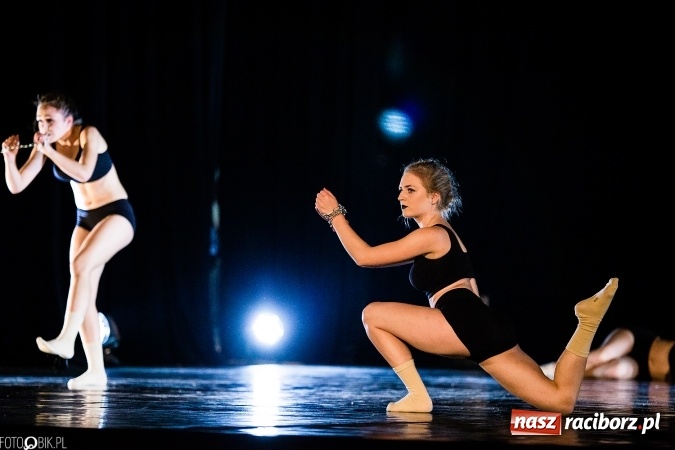 Zdjęcie w galerii na portalu naszraciborz.pl: Wielka taneczna uczta z zespołem SKAZA wiadomości z regionu