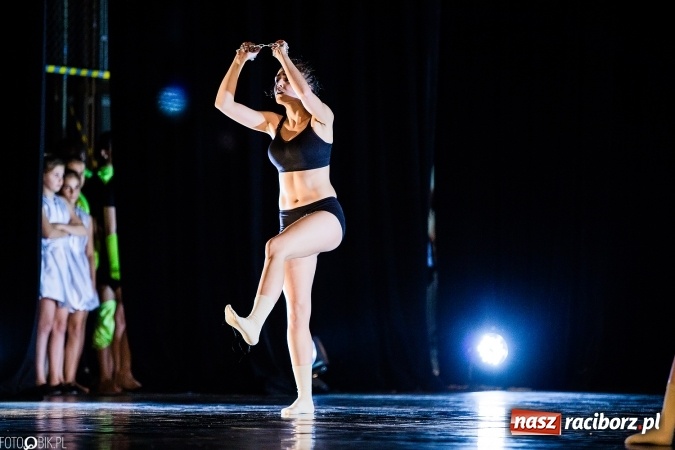 Zdjęcie w galerii na portalu naszraciborz.pl: Wielka taneczna uczta z zespołem SKAZA wiadomości z regionu