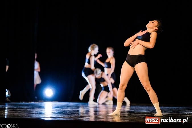 Zdjęcie w galerii na portalu naszraciborz.pl: Wielka taneczna uczta z zespołem SKAZA wiadomości z regionu