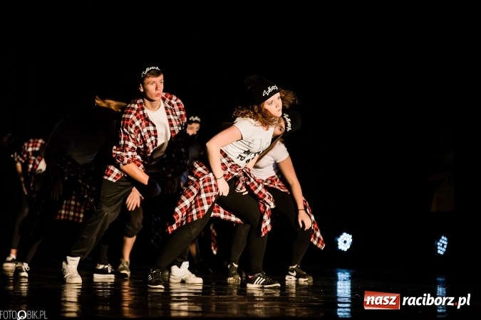 Zdjęcie w galerii na portalu naszraciborz.pl: Wielka taneczna uczta z zespołem SKAZA wiadomości z regionu