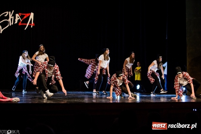 Zdjęcie w galerii na portalu naszraciborz.pl: Wielka taneczna uczta z zespołem SKAZA wiadomości z regionu