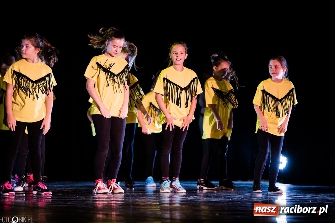 Zdjęcie w galerii na portalu naszraciborz.pl: Wielka taneczna uczta z zespołem SKAZA wiadomości z regionu