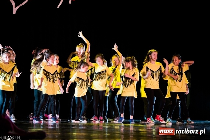 Zdjęcie w galerii na portalu naszraciborz.pl: Wielka taneczna uczta z zespołem SKAZA wiadomości z regionu