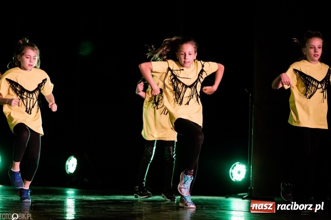 Zdjęcie w galerii na portalu naszraciborz.pl: Wielka taneczna uczta z zespołem SKAZA wiadomości z regionu