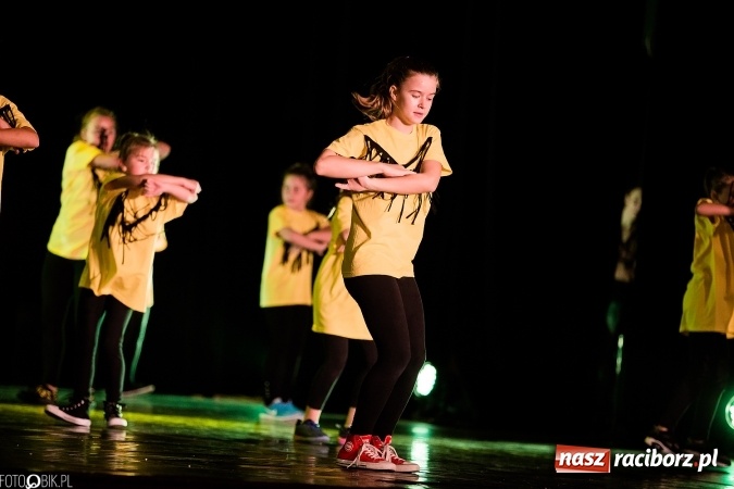 Zdjęcie w galerii na portalu naszraciborz.pl: Wielka taneczna uczta z zespołem SKAZA wiadomości z regionu