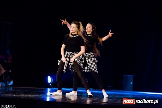 Zdjęcie w galerii na portalu naszraciborz.pl: Wielka taneczna uczta z zespołem SKAZA wiadomości z regionu