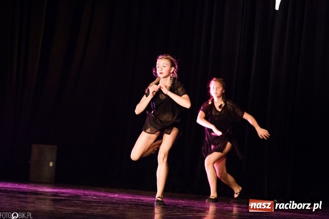 Zdjęcie w galerii na portalu naszraciborz.pl: Wielka taneczna uczta z zespołem SKAZA wiadomości z regionu