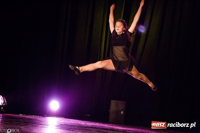 Zdjęcie w galerii na portalu naszraciborz.pl: Wielka taneczna uczta z zespołem SKAZA wiadomości z regionu