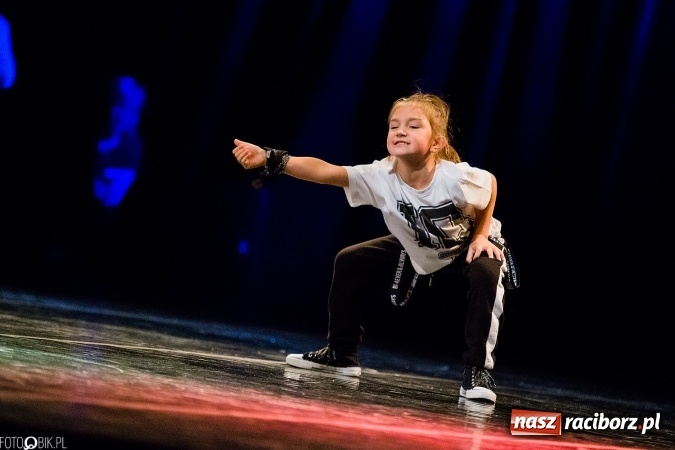 Zdjęcie w galerii na portalu naszraciborz.pl: Wielka taneczna uczta z zespołem SKAZA wiadomości z regionu