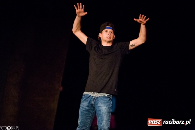 Zdjęcie w galerii na portalu naszraciborz.pl: Wielka taneczna uczta z zespołem SKAZA wiadomości z regionu