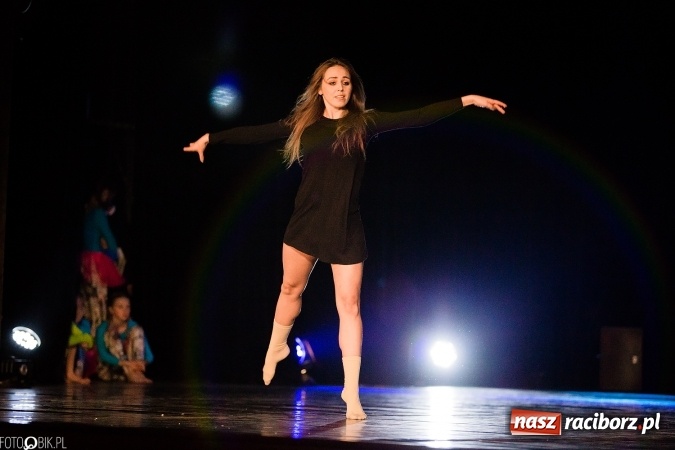 Zdjęcie w galerii na portalu naszraciborz.pl: Wielka taneczna uczta z zespołem SKAZA wiadomości z regionu