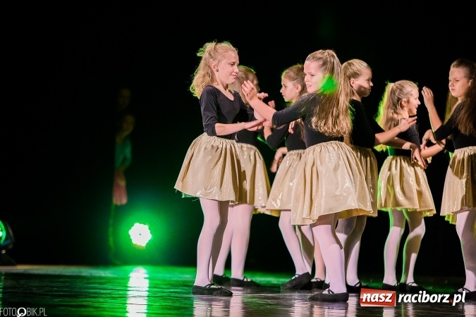 Zdjęcie w galerii na portalu naszraciborz.pl: Wielka taneczna uczta z zespołem SKAZA wiadomości z regionu