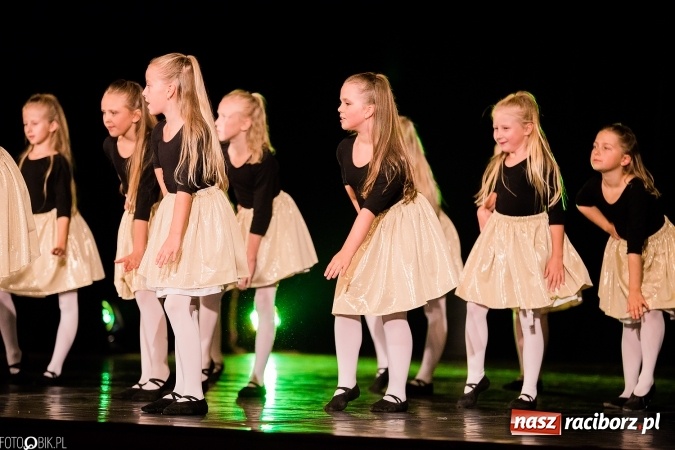 Zdjęcie w galerii na portalu naszraciborz.pl: Wielka taneczna uczta z zespołem SKAZA wiadomości z regionu