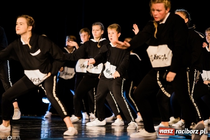 Zdjęcie w galerii na portalu naszraciborz.pl: Wielka taneczna uczta z zespołem SKAZA wiadomości z regionu