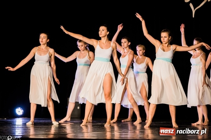 Zdjęcie w galerii na portalu naszraciborz.pl: Wielka taneczna uczta z zespołem SKAZA wiadomości z regionu