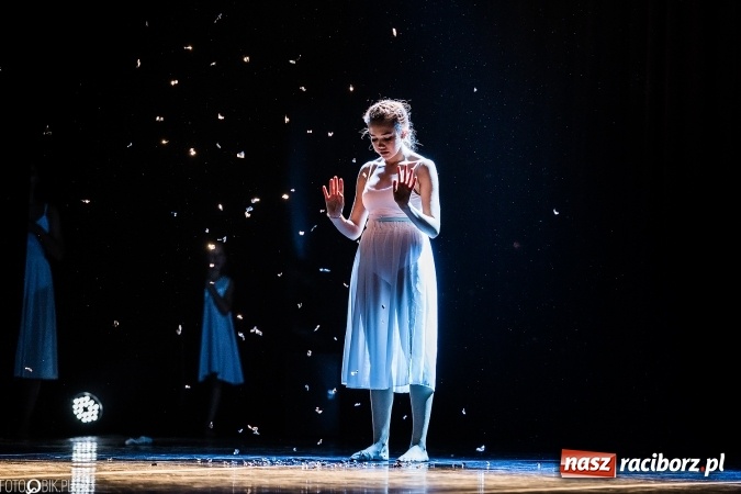 Zdjęcie w galerii na portalu naszraciborz.pl: Wielka taneczna uczta z zespołem SKAZA wiadomości z regionu