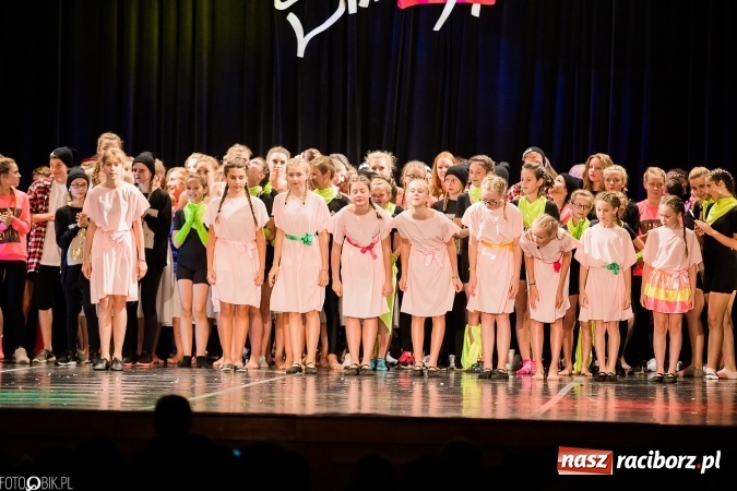 Zdjęcie w galerii na portalu naszraciborz.pl: Wielka taneczna uczta z zespołem SKAZA wiadomości z regionu