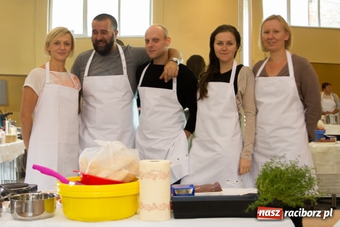 Zdjęcie w galerii na portalu naszraciborz.pl: Kulinarny powrót do tradycji - warsztaty w Krzanowicach  wiadomości z regionu