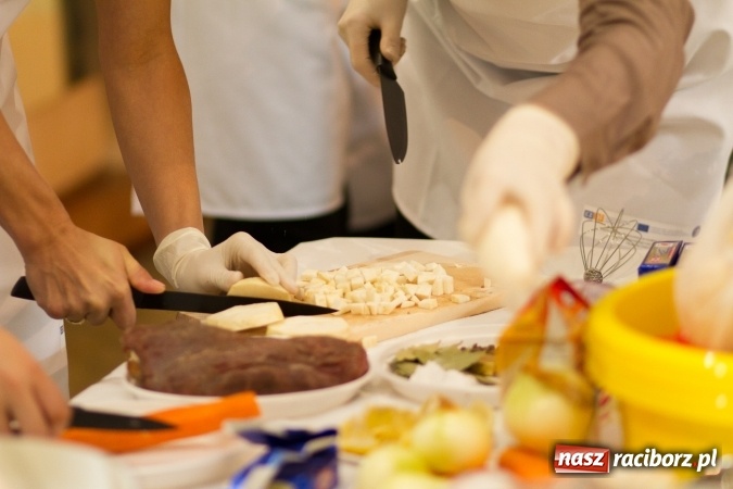 Zdjęcie w galerii na portalu naszraciborz.pl: Kulinarny powrót do tradycji - warsztaty w Krzanowicach  wiadomości z regionu