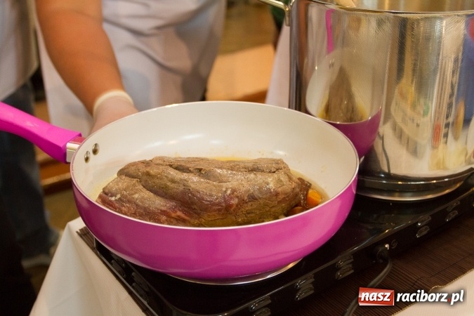 Zdjęcie w galerii na portalu naszraciborz.pl: Kulinarny powrót do tradycji - warsztaty w Krzanowicach  wiadomości z regionu