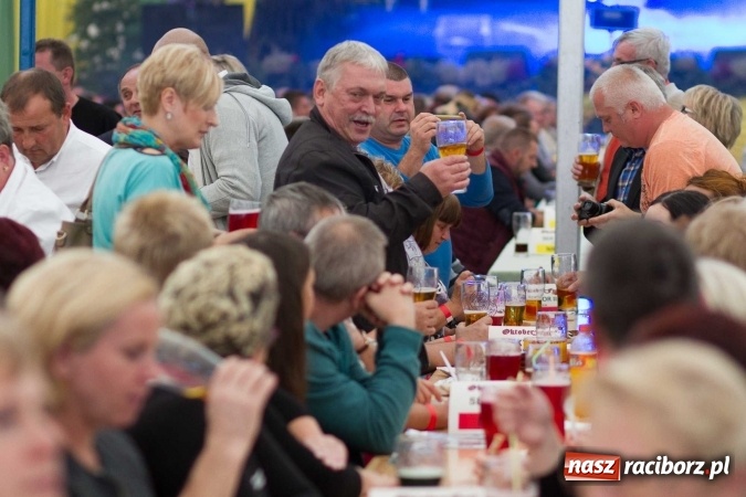 Zdjęcie w galerii na portalu naszraciborz.pl: Oktoberfest 2016 w Szymocicach - fotorelacja wiadomości z regionu