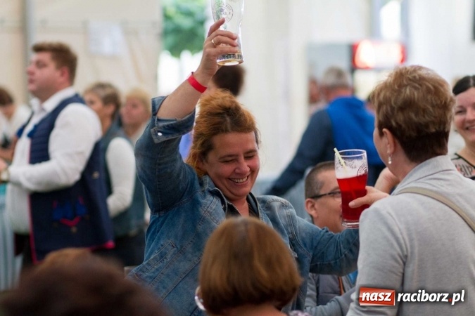 Zdjęcie w galerii na portalu naszraciborz.pl: Oktoberfest 2016 w Szymocicach - fotorelacja wiadomości z regionu