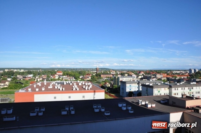 Zdjęcie w galerii na portalu naszraciborz.pl: Nie Brzezie, nie kości&oacute;ł farny, lecz szpital. Zobacz, jak może wyglądać platforma widokowa przy Gamowskiej i co z tego miejsca widać wiadomości z regionu