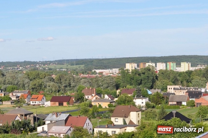 Zdjęcie w galerii na portalu naszraciborz.pl: Nie Brzezie, nie kości&oacute;ł farny, lecz szpital. Zobacz, jak może wyglądać platforma widokowa przy Gamowskiej i co z tego miejsca widać wiadomości z regionu