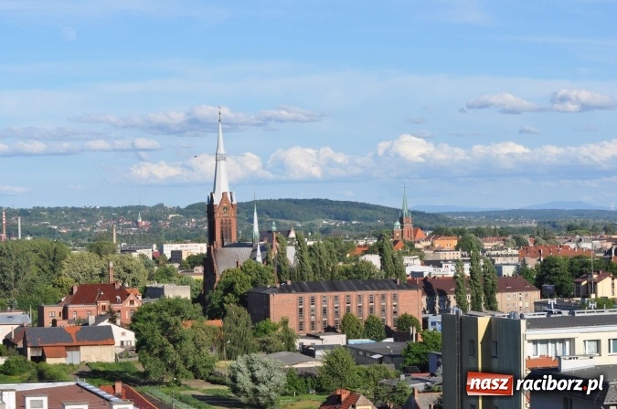 Zdjęcie w galerii na portalu naszraciborz.pl: Nie Brzezie, nie kości&oacute;ł farny, lecz szpital. Zobacz, jak może wyglądać platforma widokowa przy Gamowskiej i co z tego miejsca widać wiadomości z regionu
