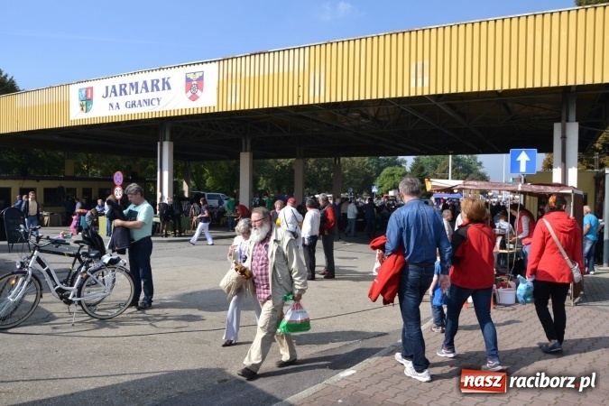Zdjęcie w galerii na portalu naszraciborz.pl: Jesienny Jarmark na Granicy w Chałupkach wiadomości z regionu