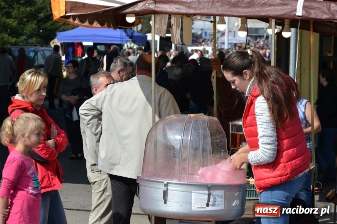 Zdjęcie w galerii na portalu naszraciborz.pl: Jesienny Jarmark na Granicy w Chałupkach wiadomości z regionu