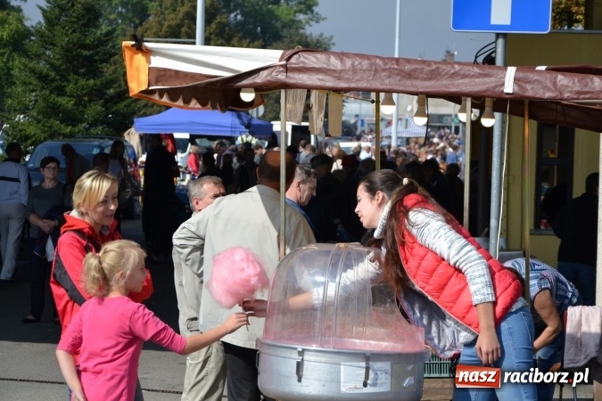 Zdjęcie w galerii na portalu naszraciborz.pl: Jesienny Jarmark na Granicy w Chałupkach wiadomości z regionu