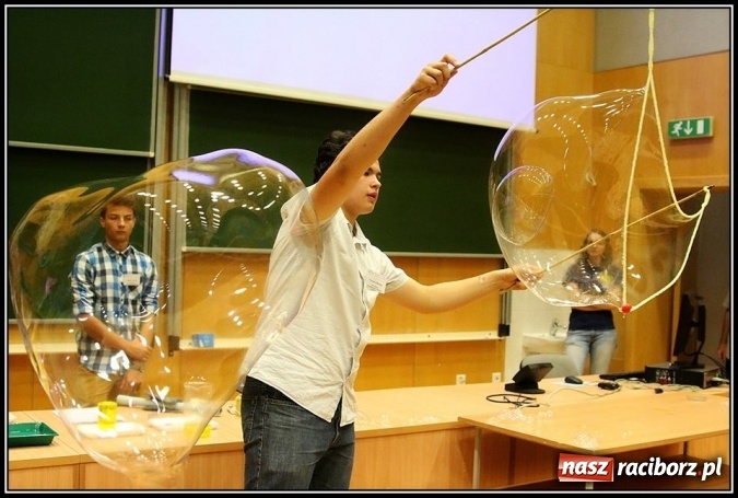 Zdjęcie w galerii na portalu naszraciborz.pl: Gimnazjum w Pietrowicach Wielkich na Science on Stage 7 wiadomości z regionu