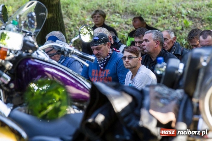 Zdjęcie w galerii na portalu naszraciborz.pl: Motocykliści z SRC na dziękczynnych nieszporach w Pietrowicach Wielkich wiadomości z regionu