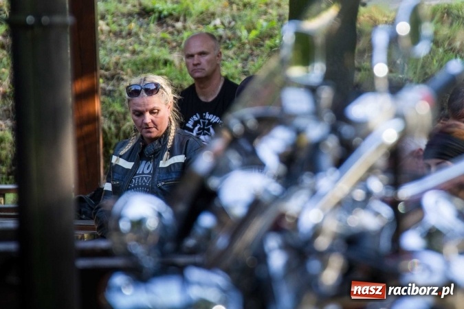 Zdjęcie w galerii na portalu naszraciborz.pl: Motocykliści z SRC na dziękczynnych nieszporach w Pietrowicach Wielkich wiadomości z regionu