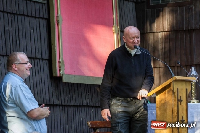 Zdjęcie w galerii na portalu naszraciborz.pl: Motocykliści z SRC na dziękczynnych nieszporach w Pietrowicach Wielkich wiadomości z regionu