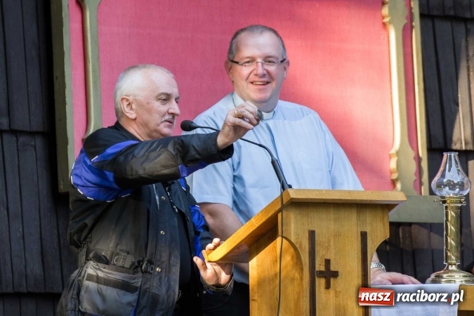 Zdjęcie w galerii na portalu naszraciborz.pl: Motocykliści z SRC na dziękczynnych nieszporach w Pietrowicach Wielkich wiadomości z regionu