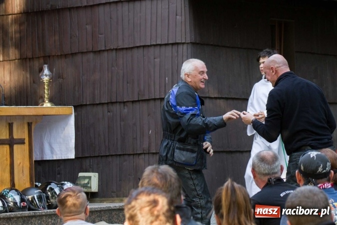 Zdjęcie w galerii na portalu naszraciborz.pl: Motocykliści z SRC na dziękczynnych nieszporach w Pietrowicach Wielkich wiadomości z regionu