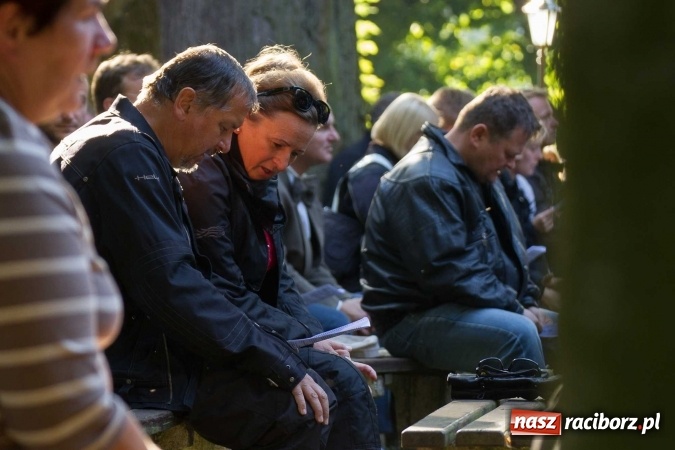 Zdjęcie w galerii na portalu naszraciborz.pl: Motocykliści z SRC na dziękczynnych nieszporach w Pietrowicach Wielkich wiadomości z regionu