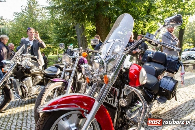 Zdjęcie w galerii na portalu naszraciborz.pl: Motocykliści z SRC na dziękczynnych nieszporach w Pietrowicach Wielkich wiadomości z regionu