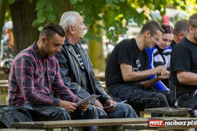 Zdjęcie w galerii na portalu naszraciborz.pl: Motocykliści z SRC na dziękczynnych nieszporach w Pietrowicach Wielkich wiadomości z regionu
