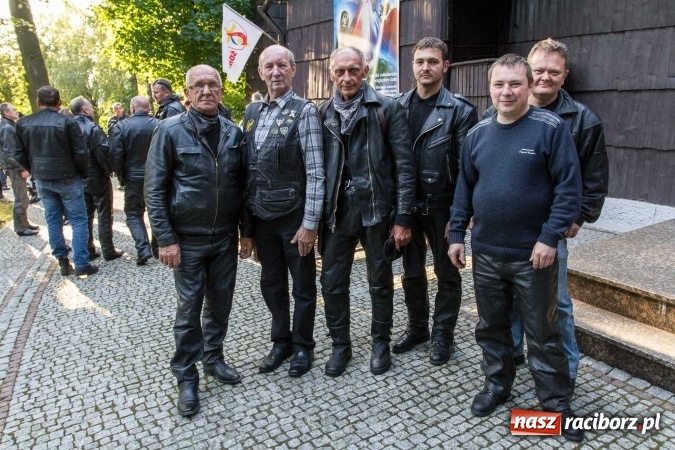Zdjęcie w galerii na portalu naszraciborz.pl: Motocykliści z SRC na dziękczynnych nieszporach w Pietrowicach Wielkich wiadomości z regionu