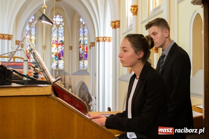 Zdjęcie w galerii na portalu naszraciborz.pl: XXIX Dni Muzyki Organowej i Kameralnej im. Henryka Klai - koncert na Ostrogu wiadomości z regionu