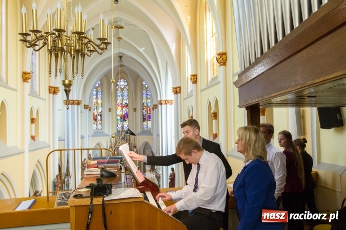 Zdjęcie w galerii na portalu naszraciborz.pl: XXIX Dni Muzyki Organowej i Kameralnej im. Henryka Klai - koncert na Ostrogu wiadomości z regionu