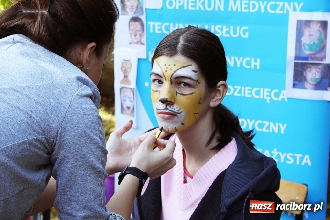 Zdjęcie w galerii na portalu naszraciborz.pl: Młodzi dla Kamerunu, czyli IV raciborskie Spotkanie z Afryką wiadomości z regionu