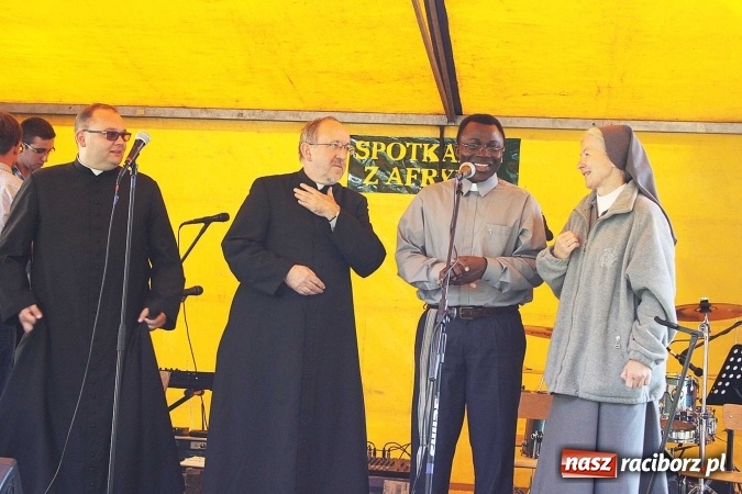 Zdjęcie w galerii na portalu naszraciborz.pl: Młodzi dla Kamerunu, czyli IV raciborskie Spotkanie z Afryką wiadomości z regionu