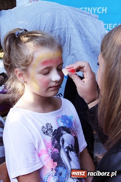 Zdjęcie w galerii na portalu naszraciborz.pl: Młodzi dla Kamerunu, czyli IV raciborskie Spotkanie z Afryką wiadomości z regionu